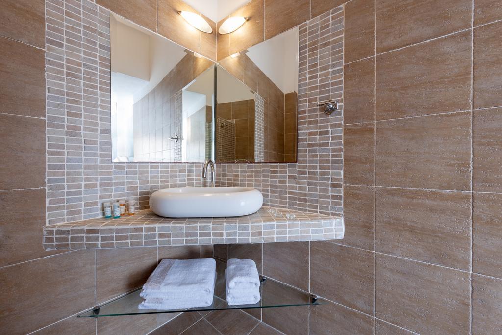 Red Cliff Villa 2Bedroom Villa With Caldera View And Plunge Pool Akrotírion Екстериор снимка