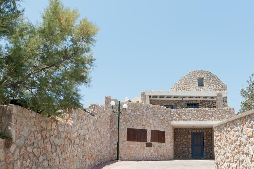 Red Cliff Villa 2Bedroom Villa With Caldera View And Plunge Pool Akrotírion Екстериор снимка