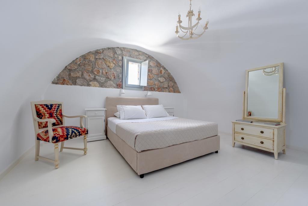 Red Cliff Villa 2Bedroom Villa With Caldera View And Plunge Pool Akrotírion Екстериор снимка